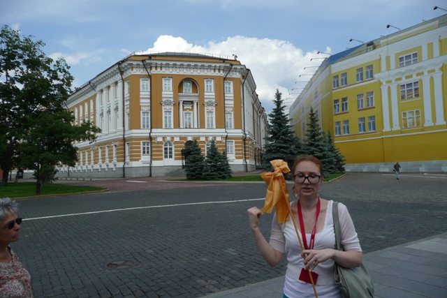 Le bâtiment de la Présidence et à droite un magnifique trompe l’œil. Notre jeune guide, qui s'exprimait dans un Français parfait n'a jamais connu l'aire soviétique.